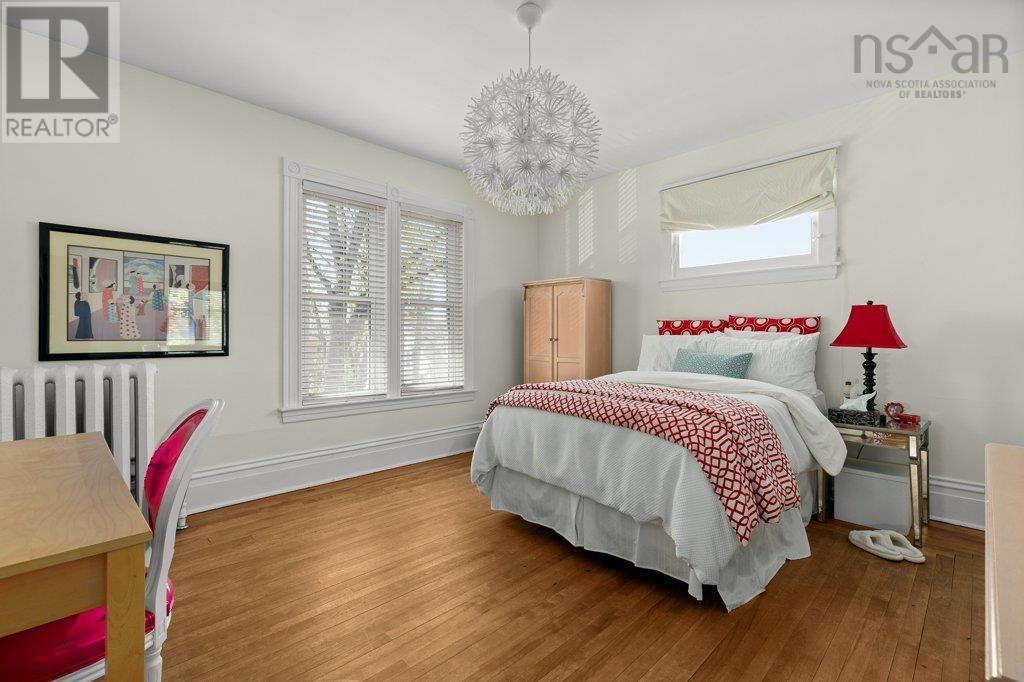 1535 Larch Street - 42