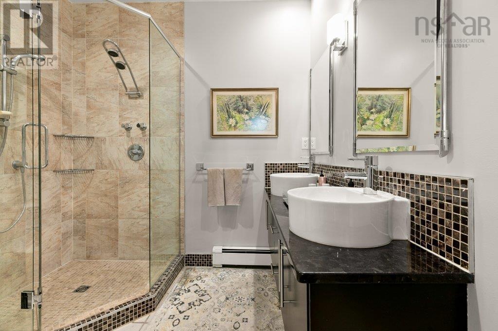 1535 Larch Street - 37