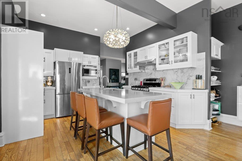 1535 Larch Street - 8