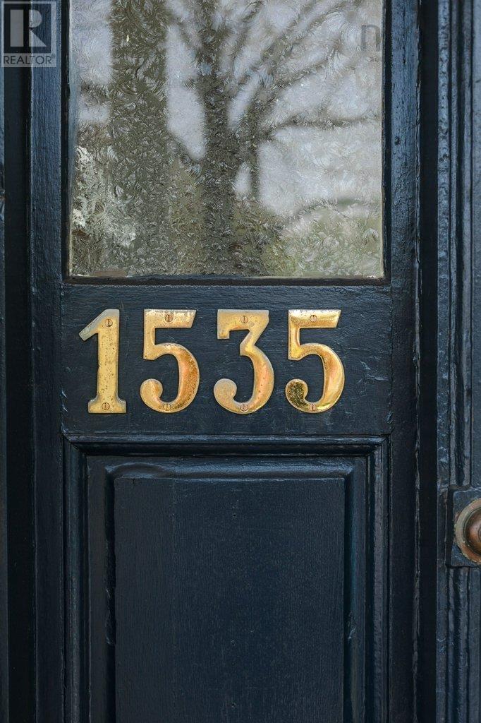 1535 Larch Street - 48