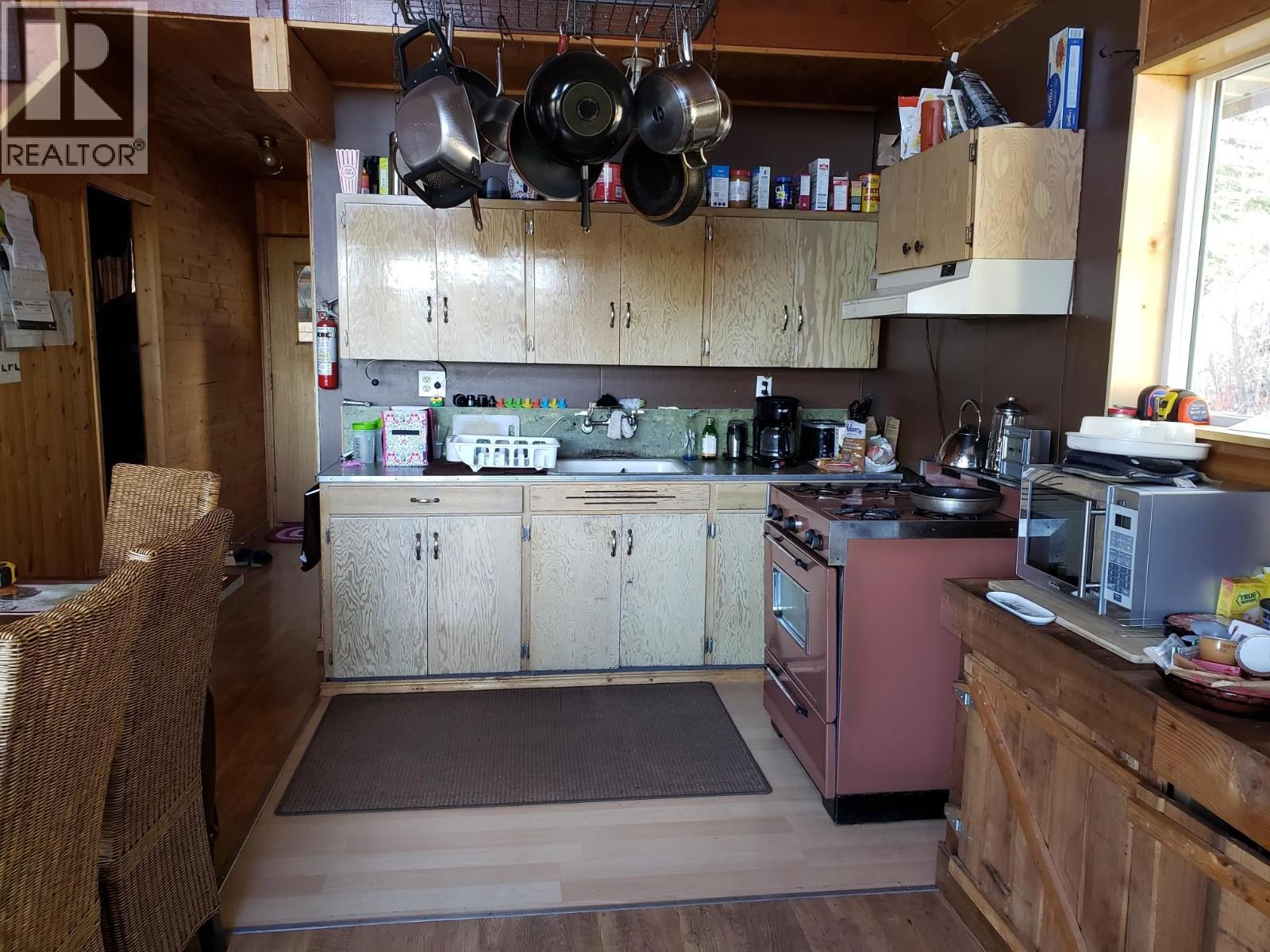 7589 JULSRUD ROAD - 4