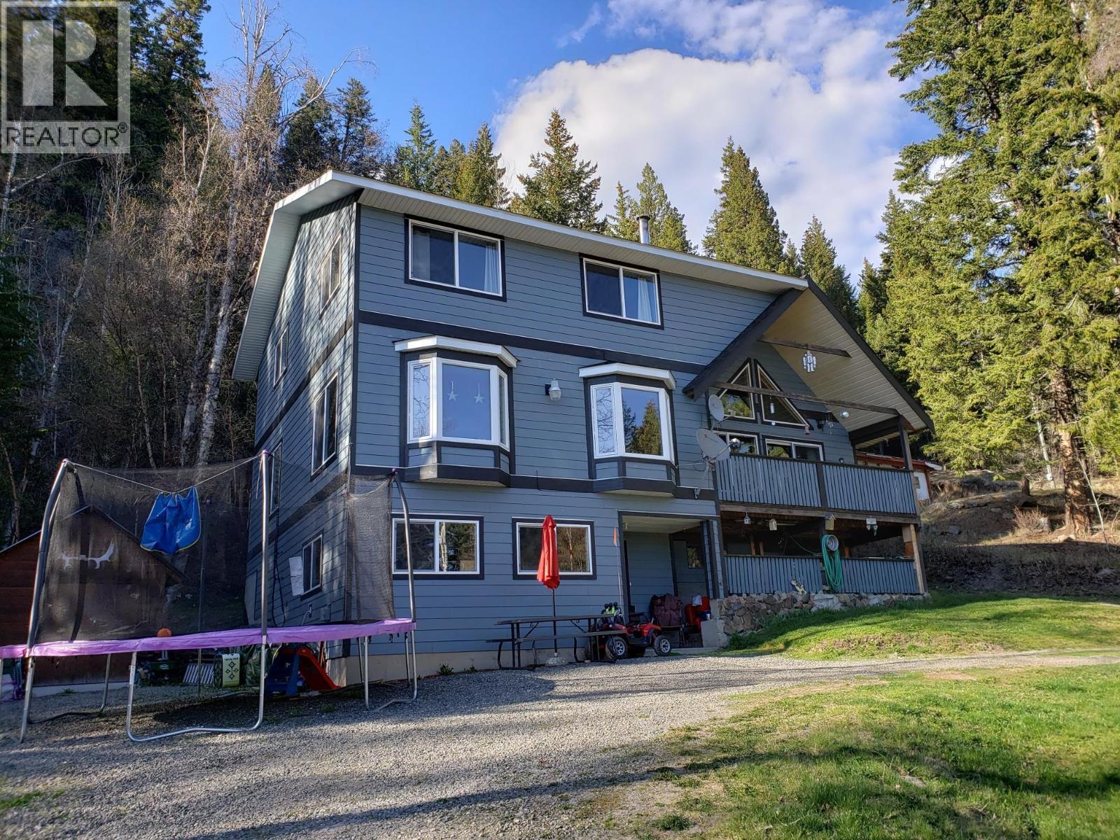 7589 JULSRUD ROAD - 1
