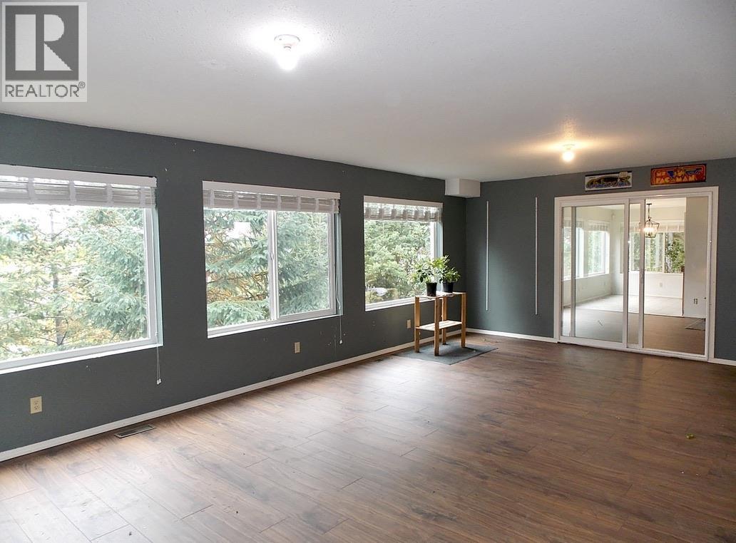4126 MCKINLEY DRIVE - 21