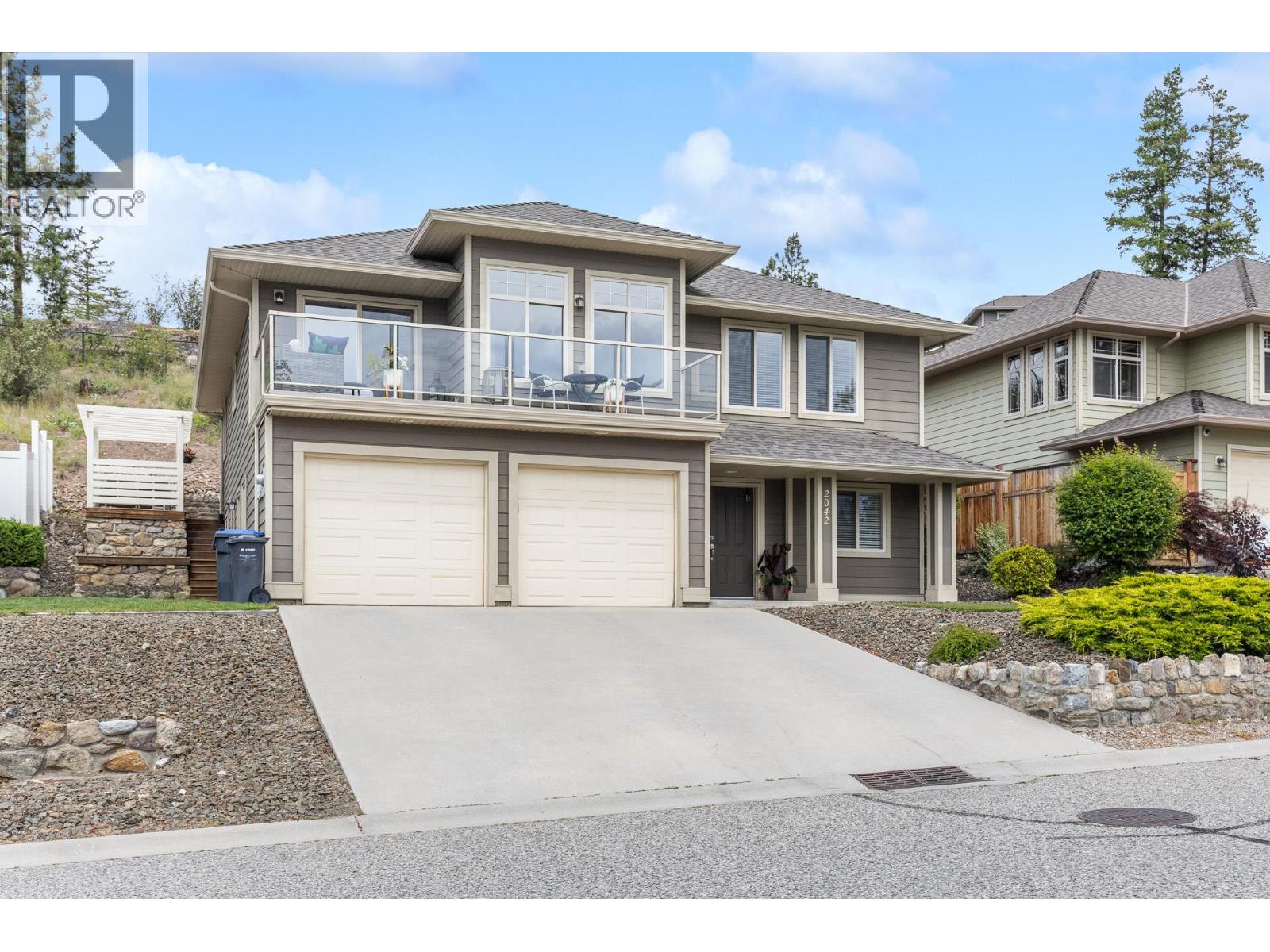  2042 Moonbeam Close, West Kelowna