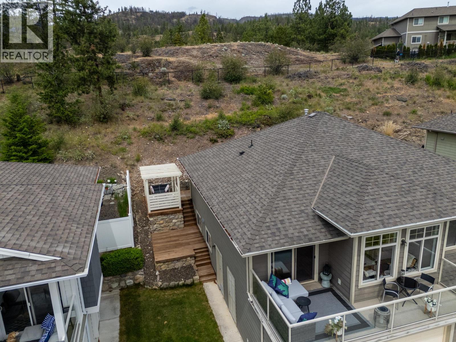  2042 Moonbeam Close, West Kelowna