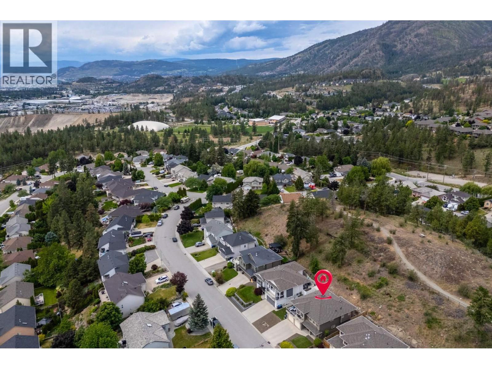  2042 Moonbeam Close, West Kelowna