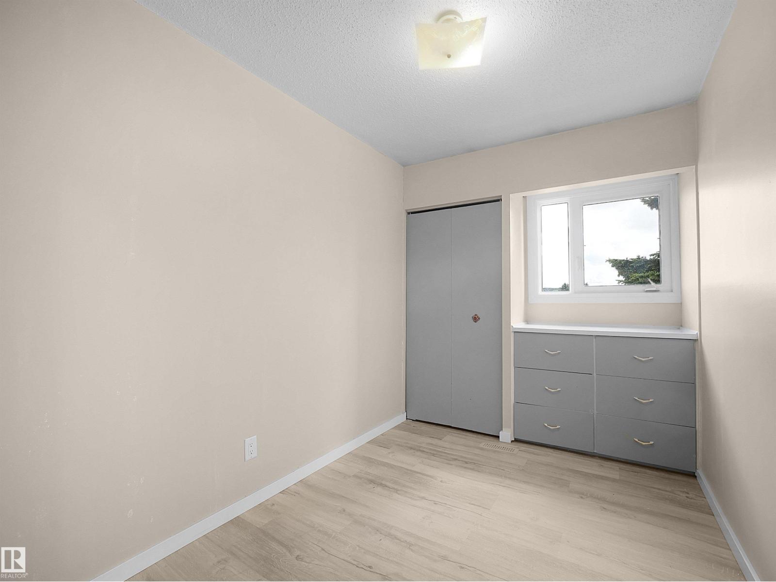 #4 14110 80 ST NW — photo 16