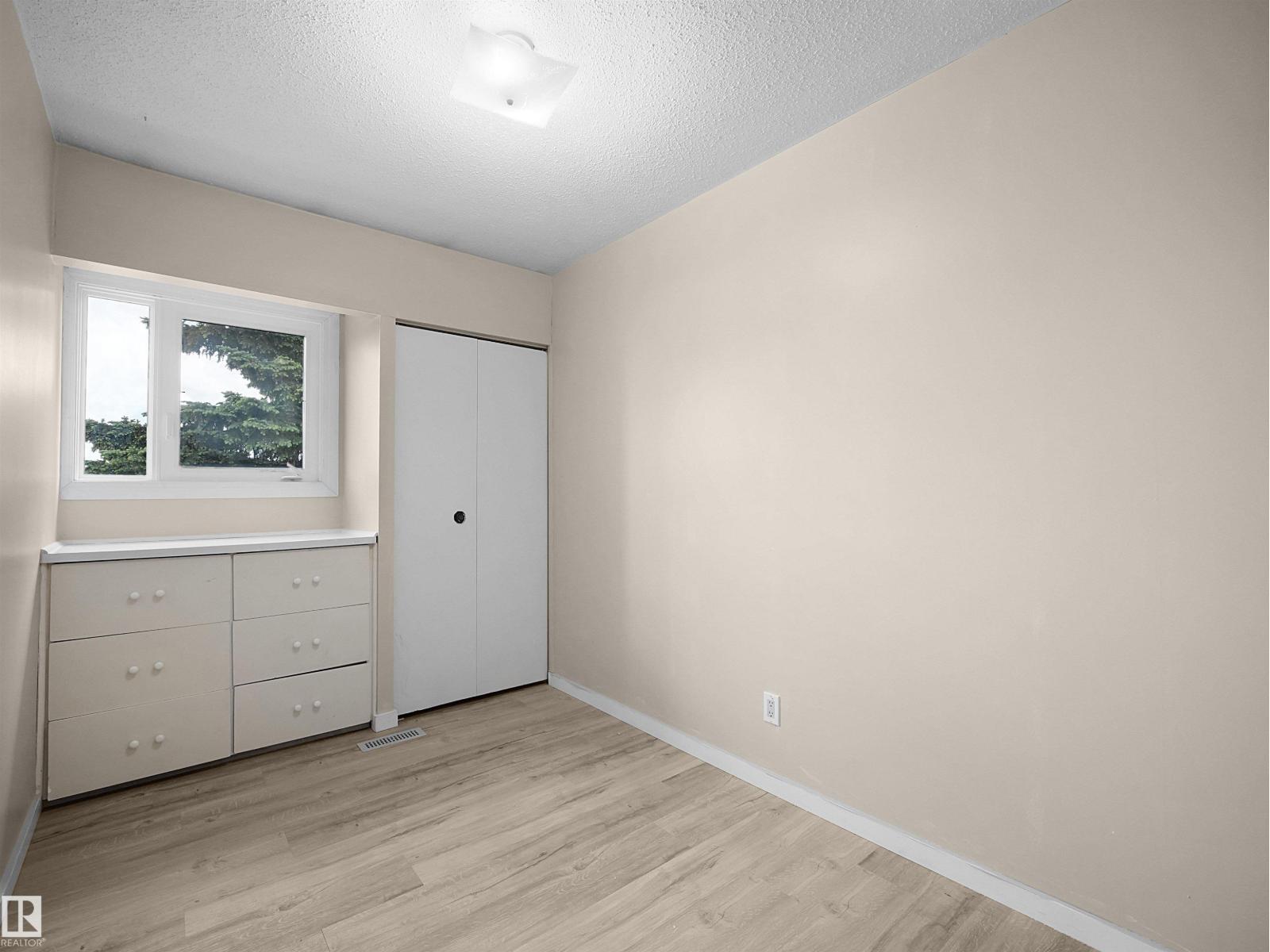 #4 14110 80 ST NW — photo 18