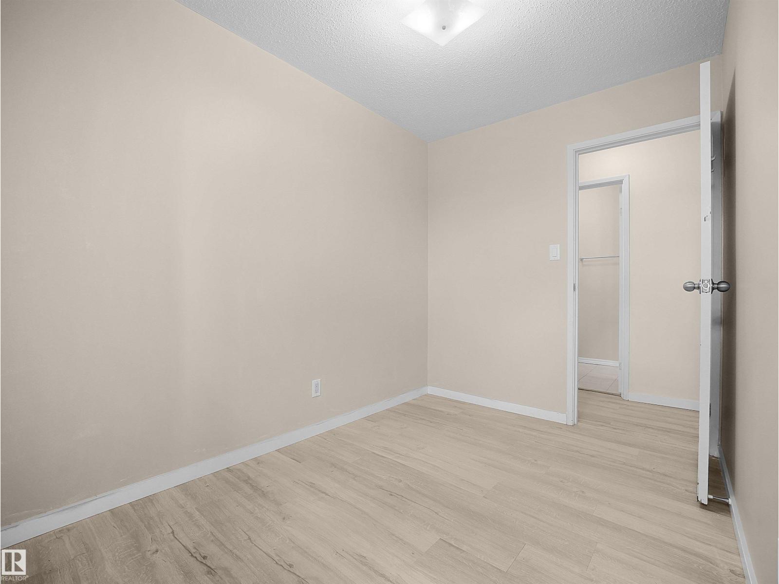 #4 14110 80 ST NW — photo 19