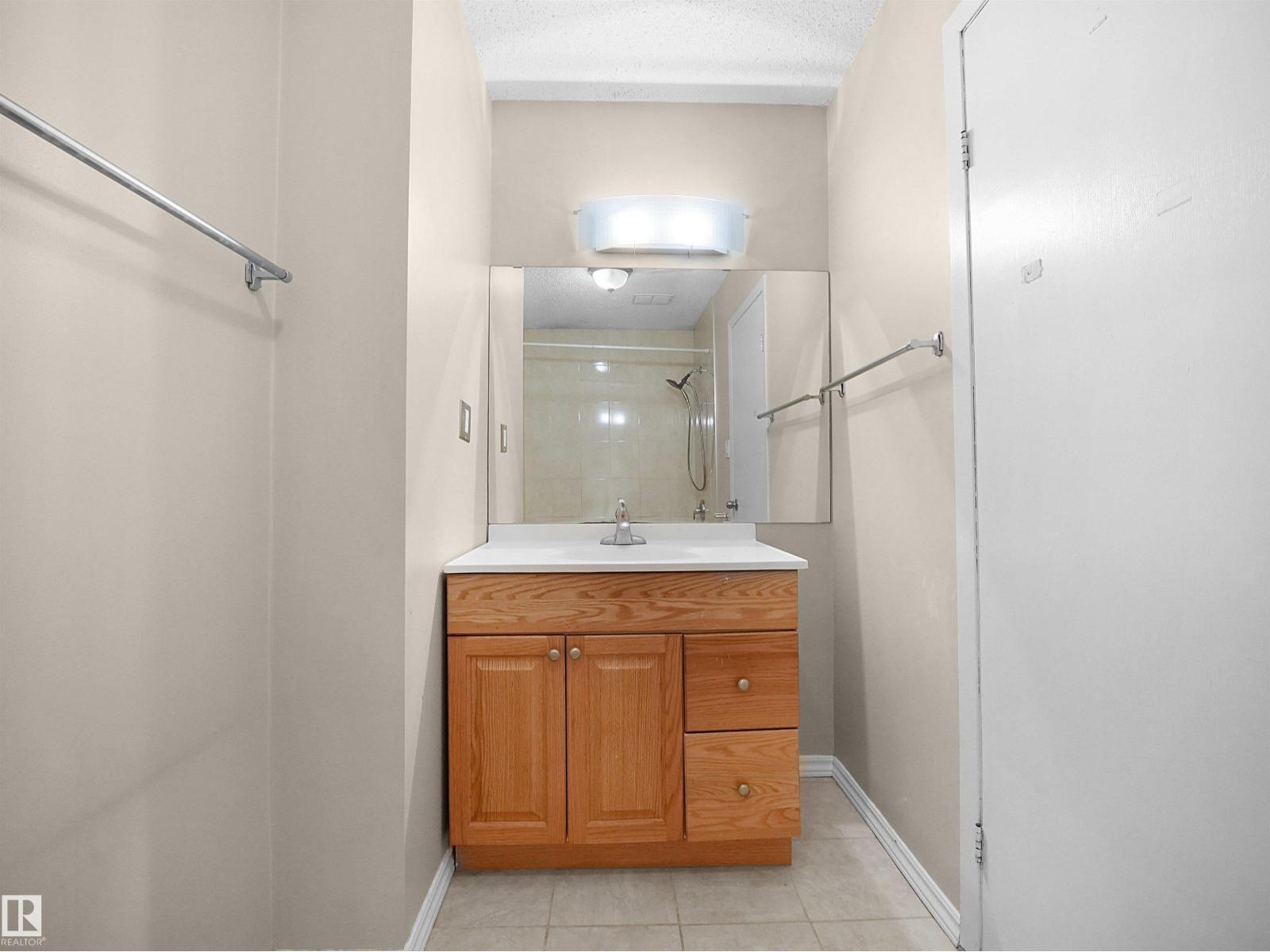 #4 14110 80 ST NW — photo 21