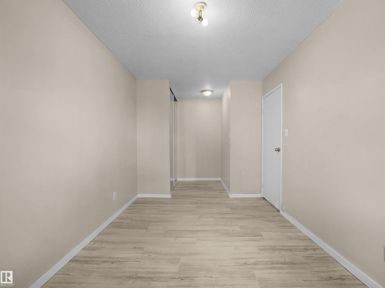 #4 14110 80 ST NW — photo 23