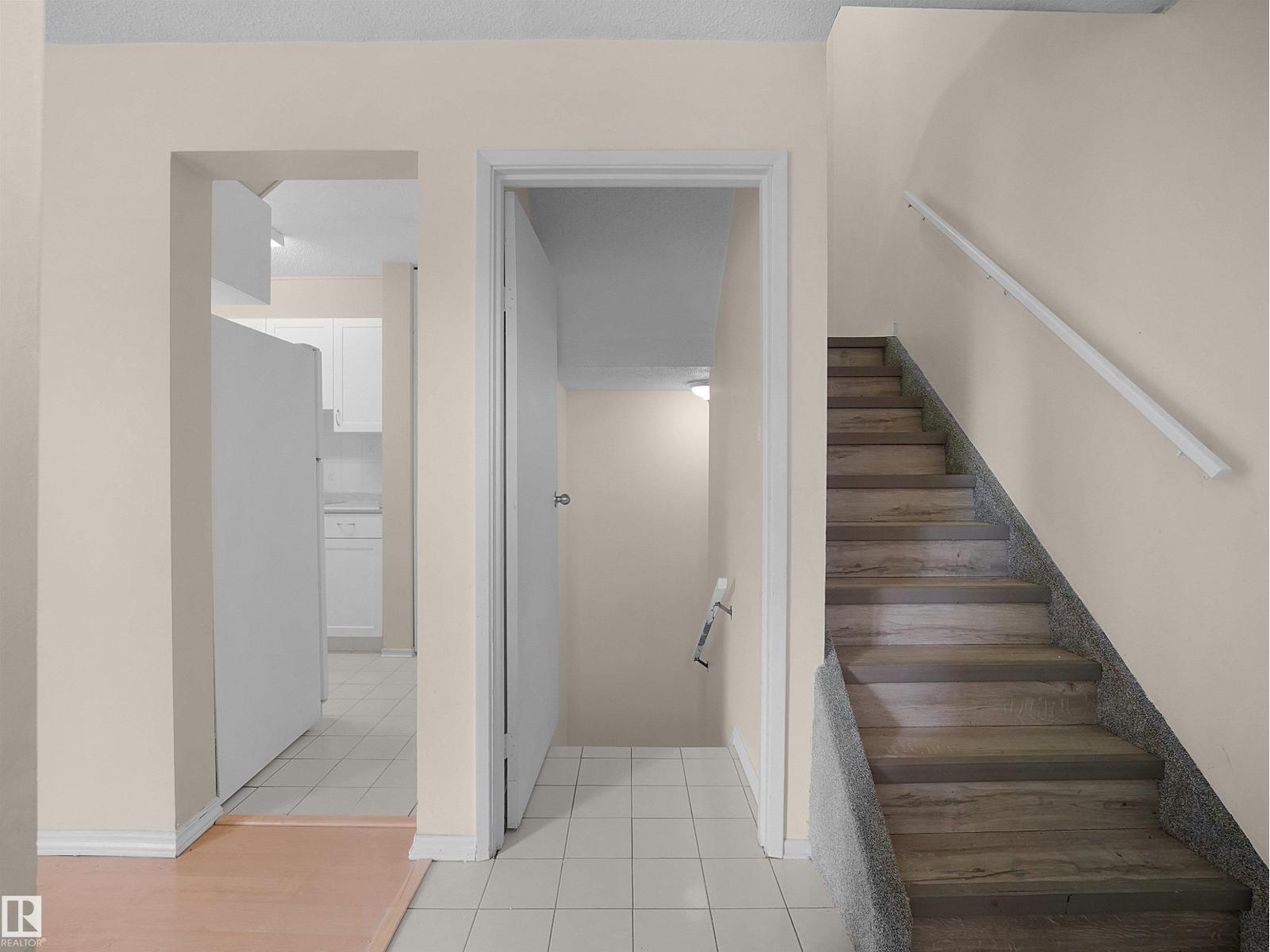 #4 14110 80 ST NW - photo 5