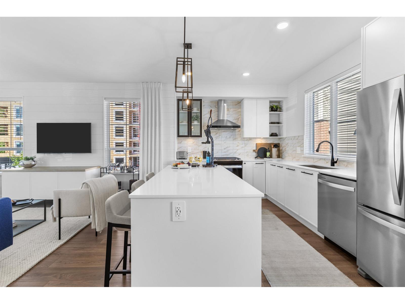 35 2891 MONTROSE AVENUE, Abbotsford