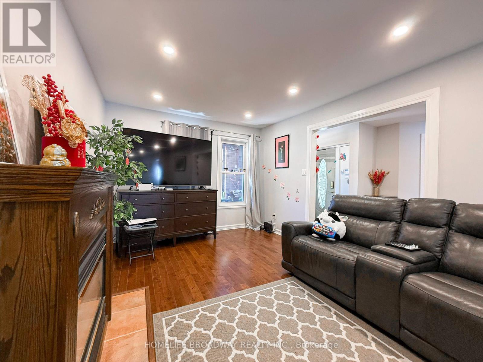 90 CHAPMAN DRIVE - 15