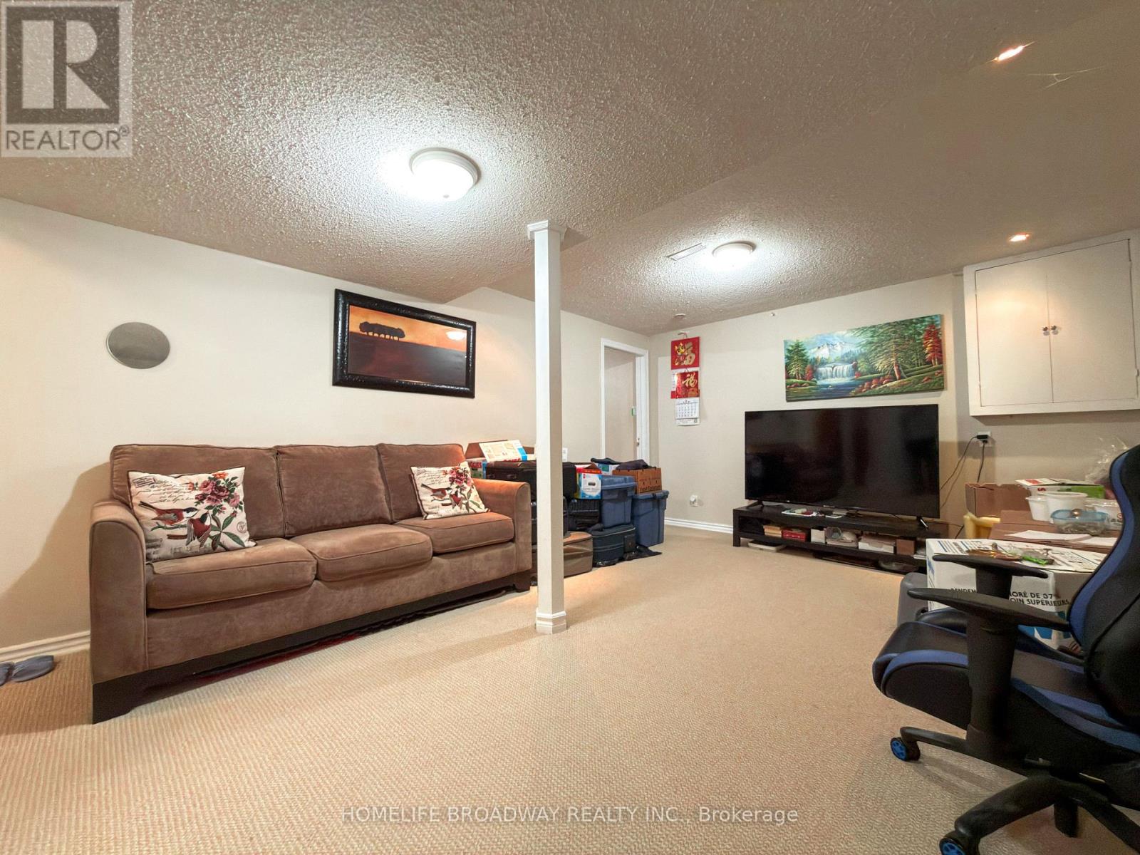 90 CHAPMAN DRIVE - 37