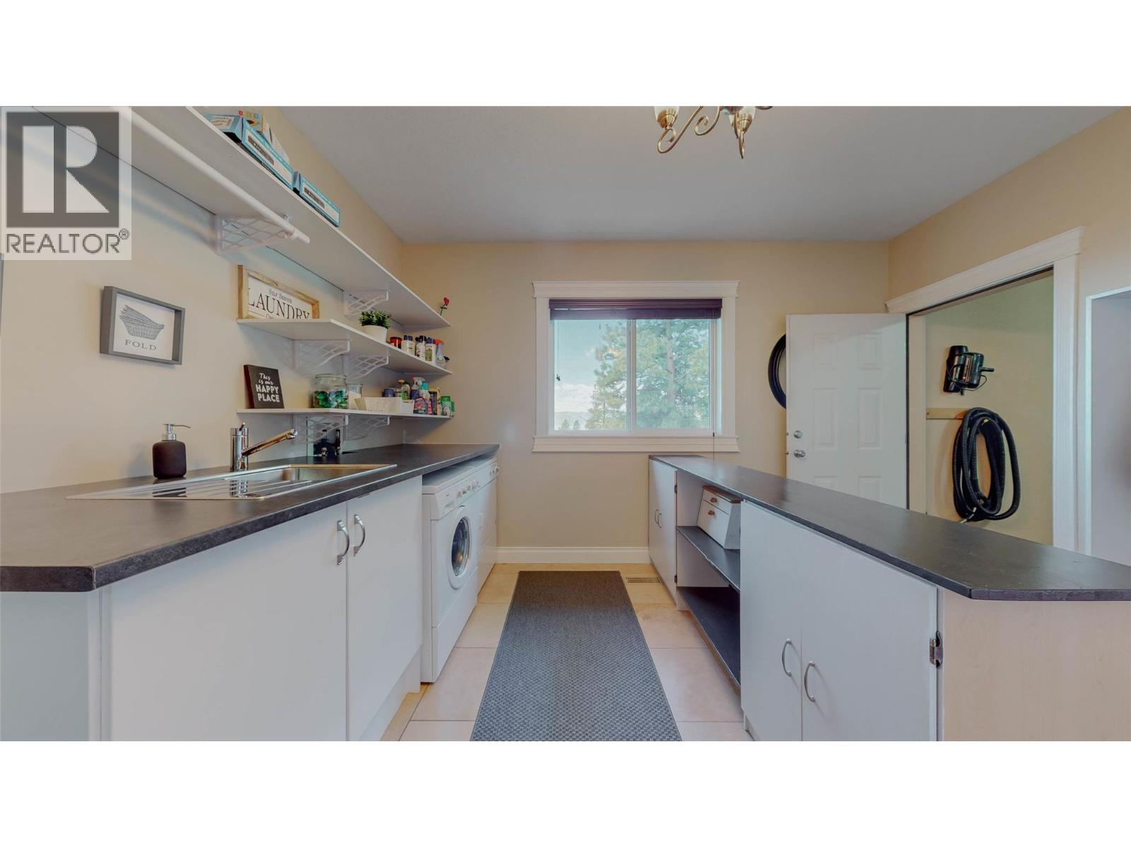 1370 Bullmoose Way - 25
