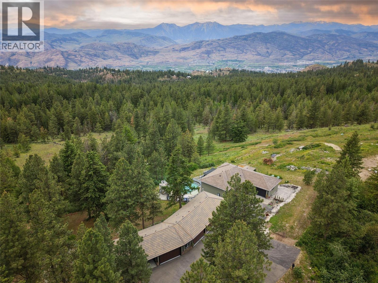 1370 Bullmoose Way - Image 2
