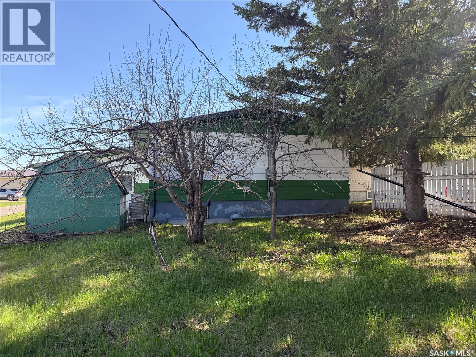 205 Pipestone AVENUE - 27