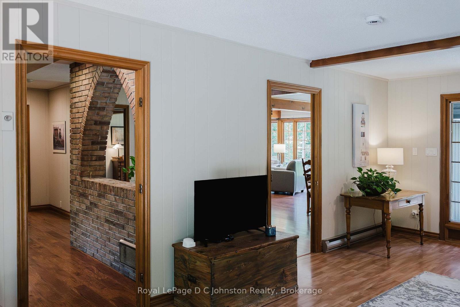 471 ECKFORD AVENUE - 15