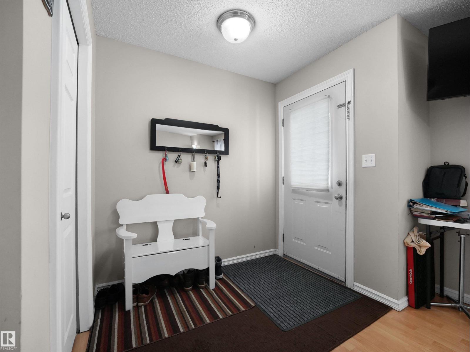 21379 89 AV NW - 5