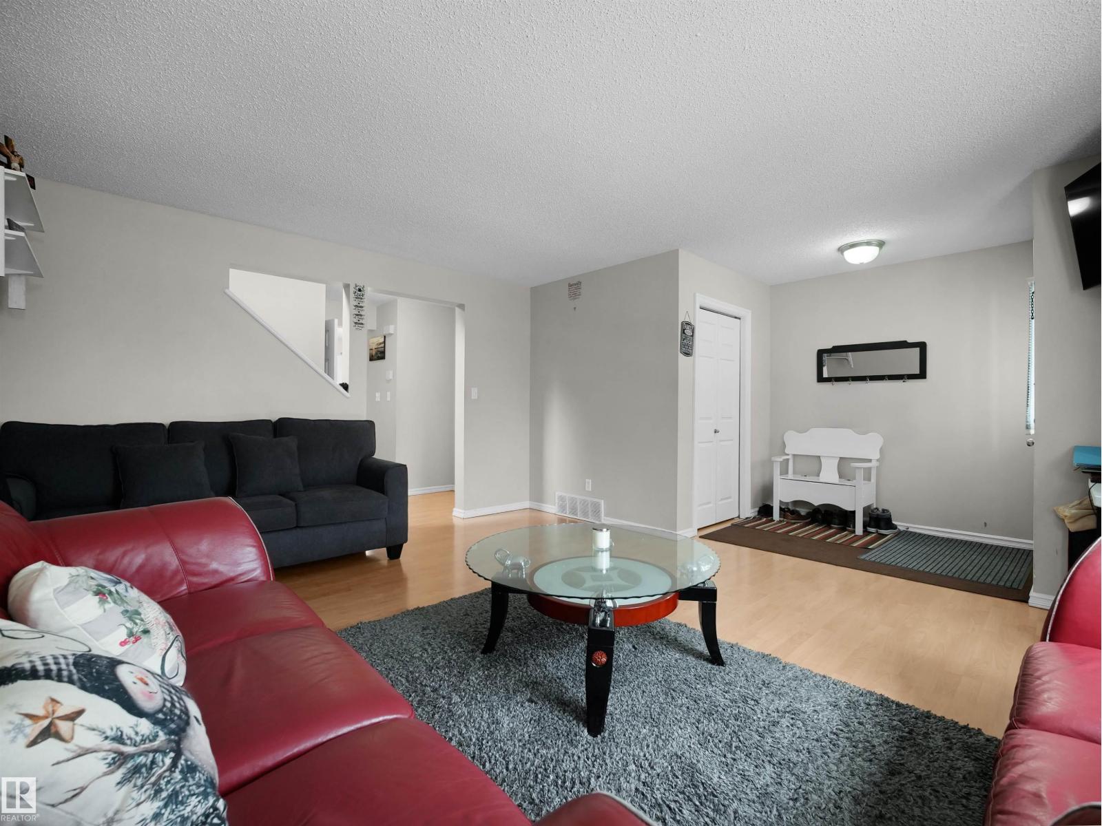 21379 89 AV NW - 8