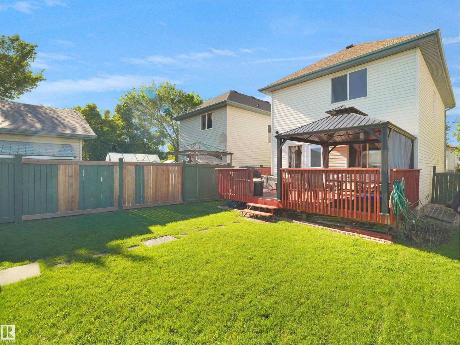 21379 89 AV NW - 12