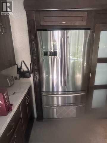 large capacity fridge