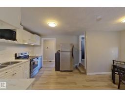 9328 106a Av Nw, Edmonton, AB T5H0S7 Photo 9