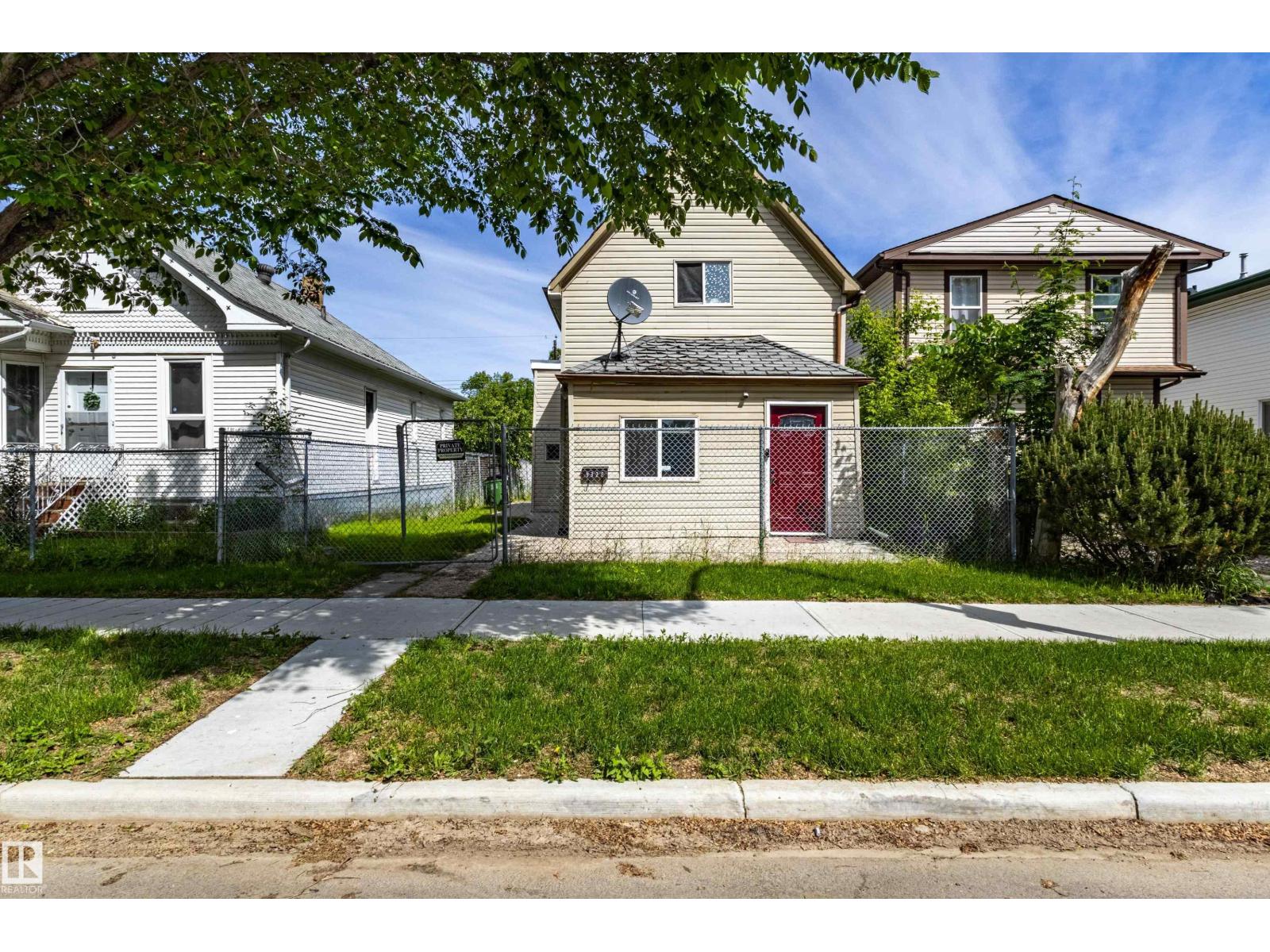 9328 106A AV NW - 31