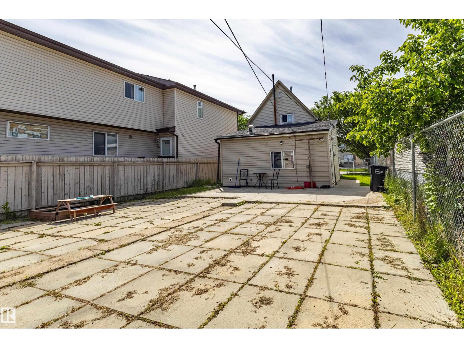9328 106A AV NW — photo 37