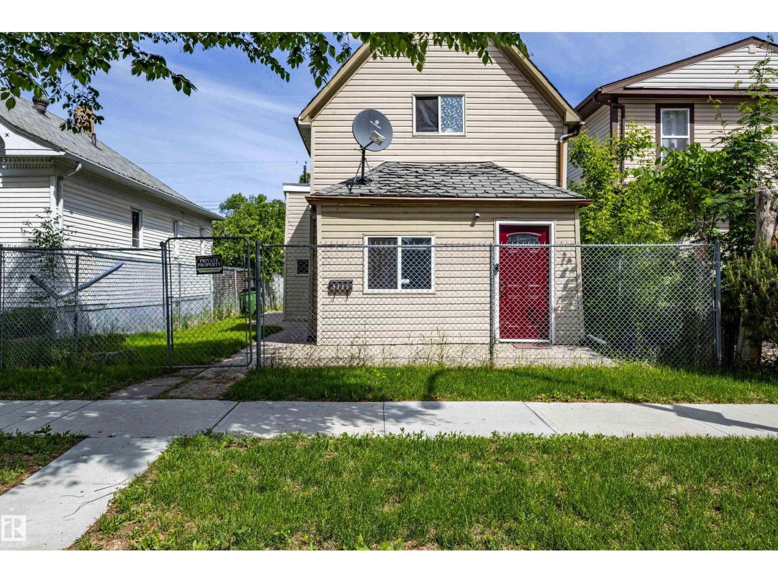 9328 106A AV NW — photo 32