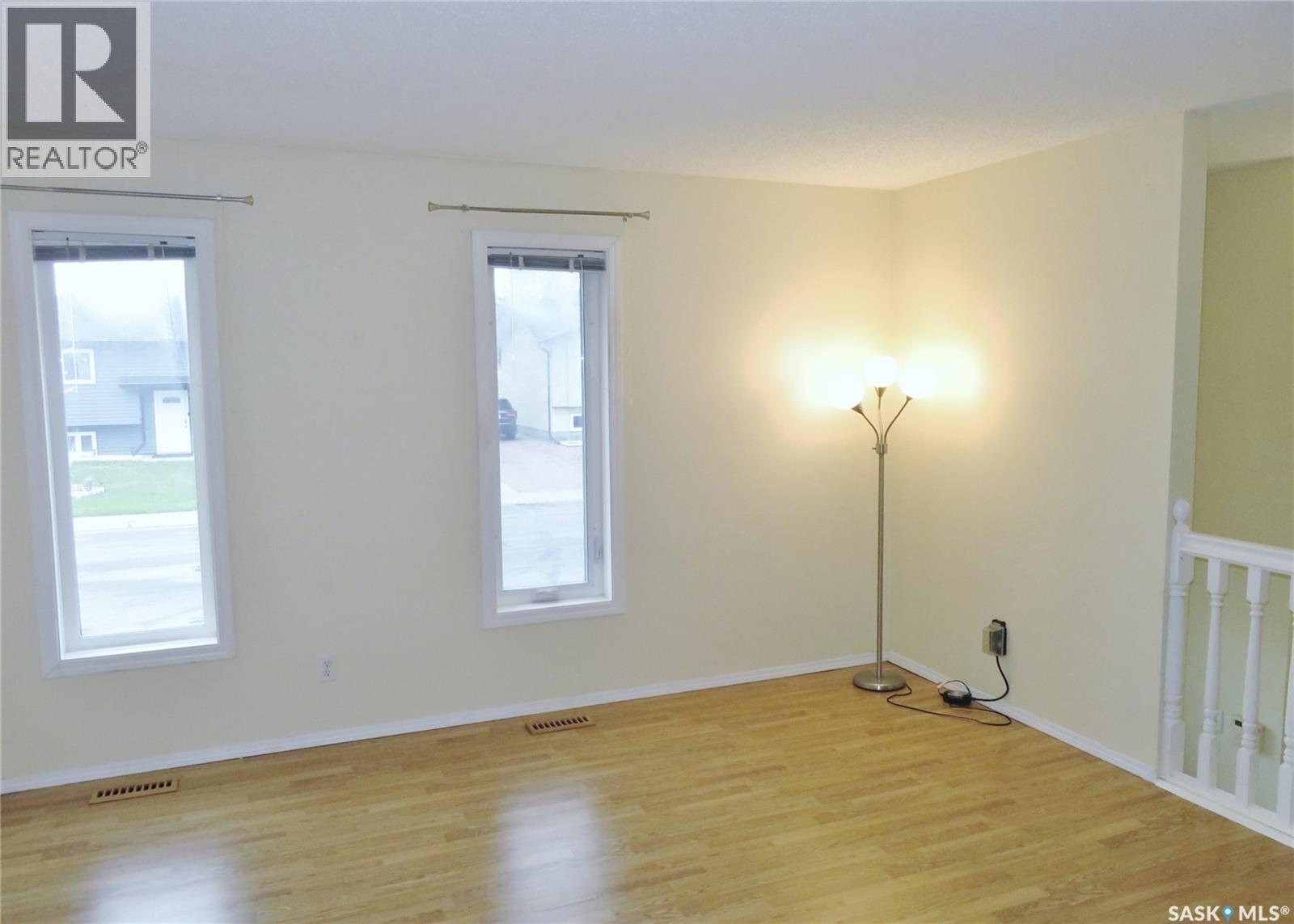 106 Caldwell CRESCENT - photo 4