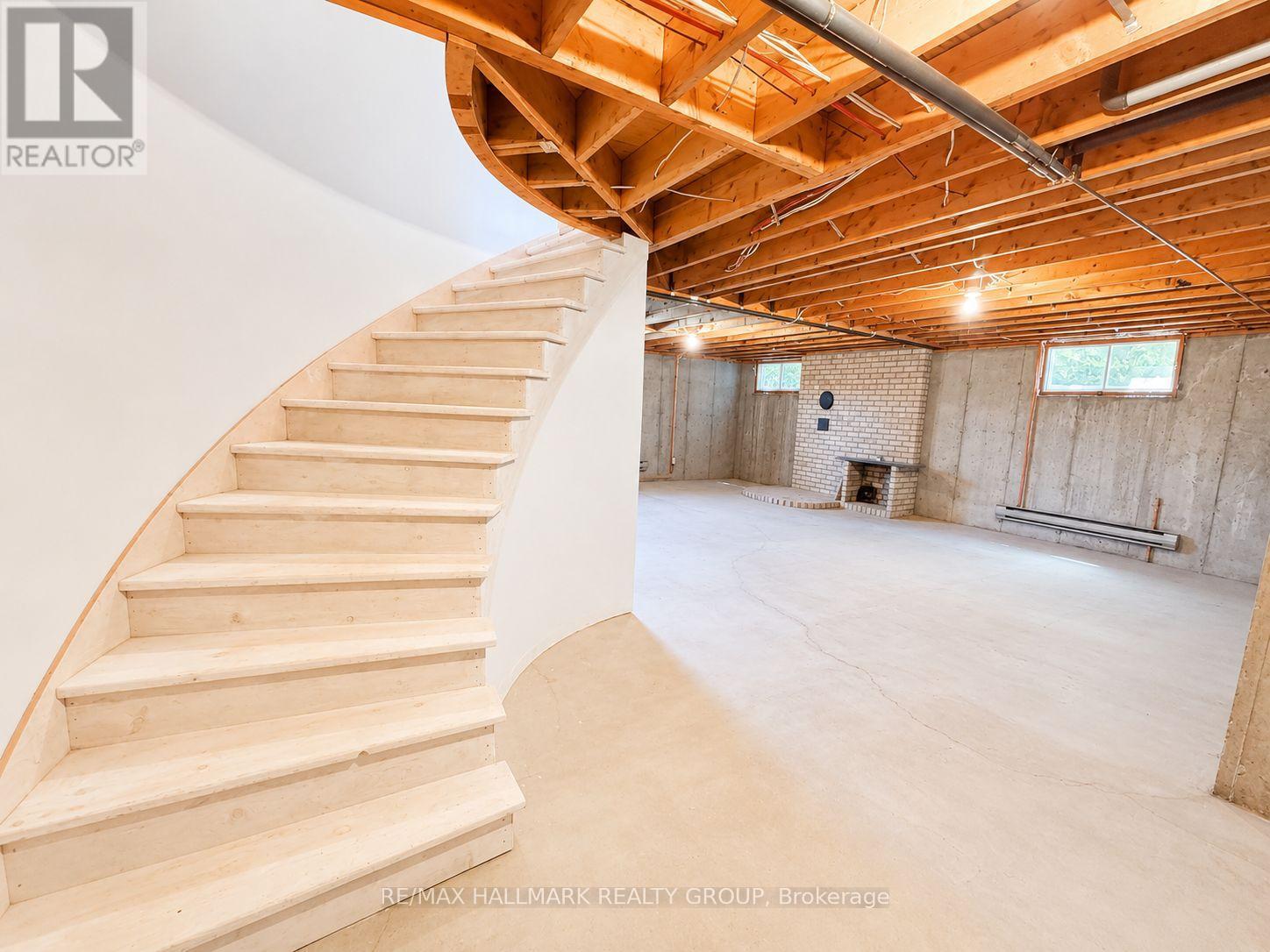 591 LAURIN STREET - 22