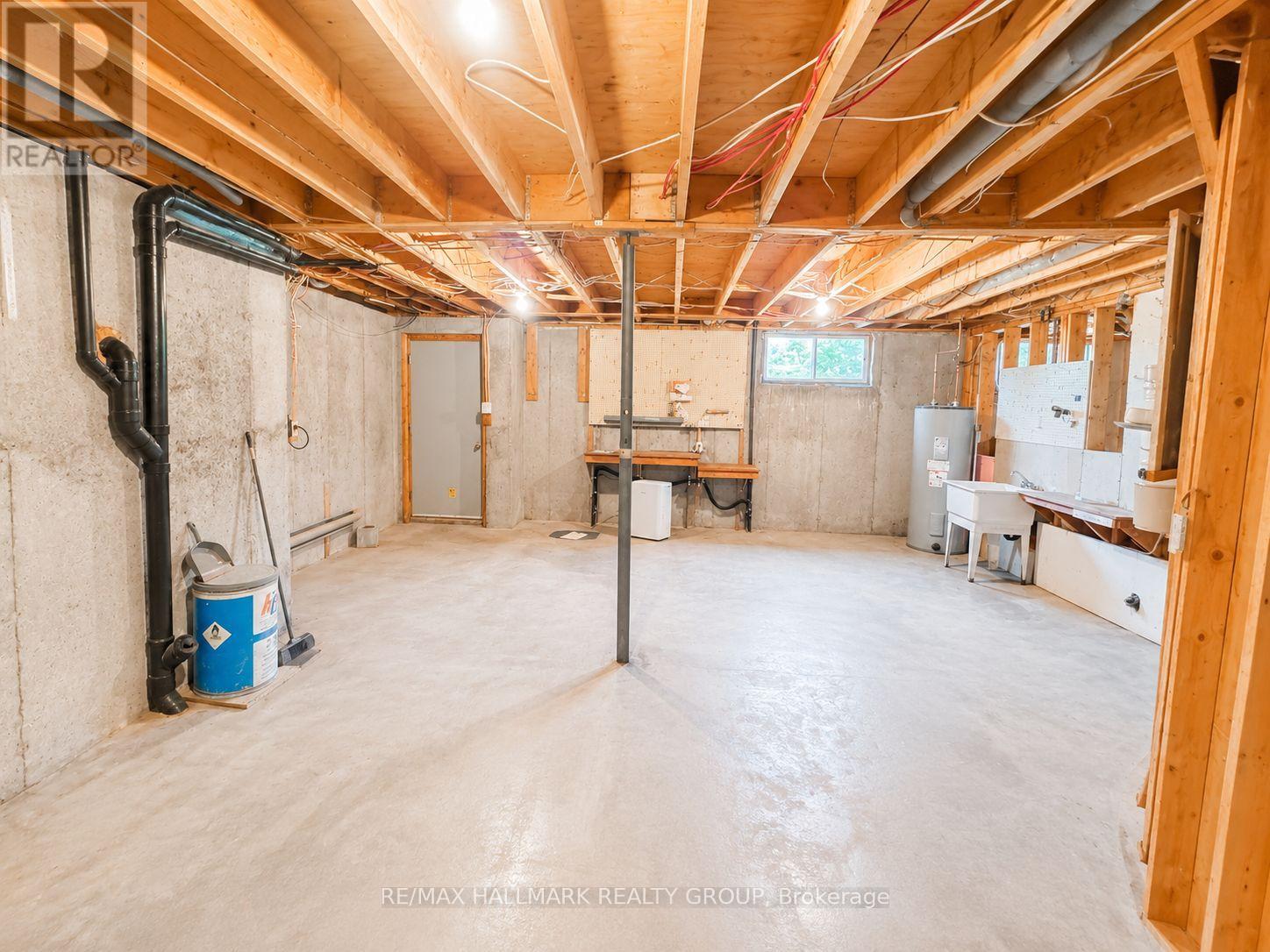 591 LAURIN STREET - 24