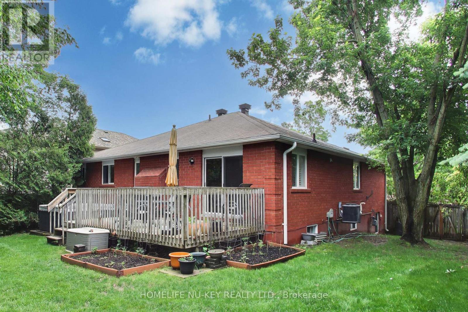 78 BROWN WOOD DRIVE - 44