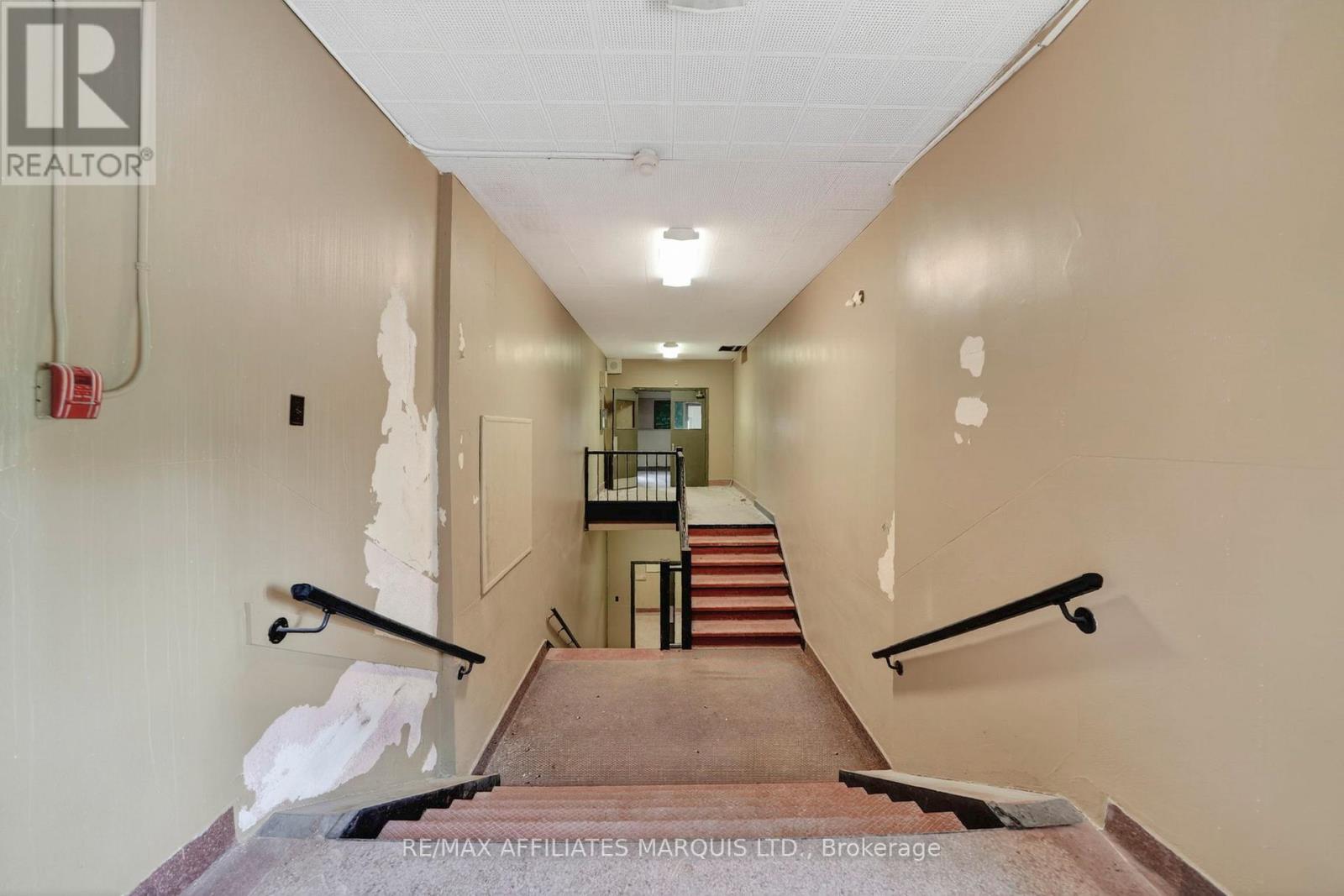 1335 RENEAL STREET - 7