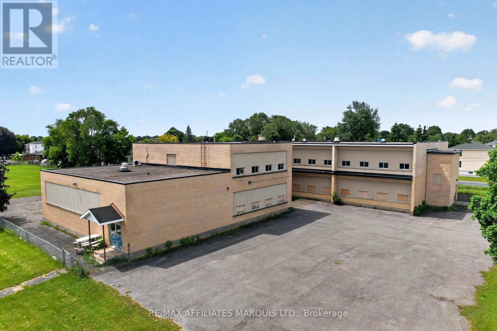 1335 RENEAL STREET - 27