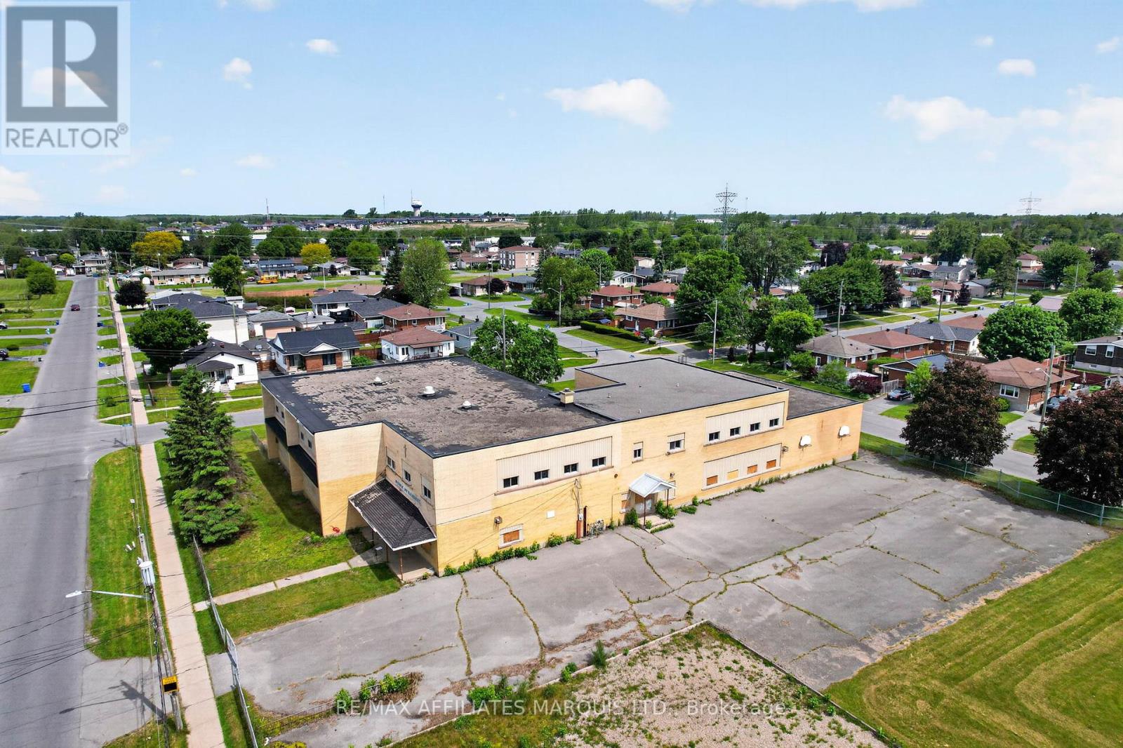 1335 RENEAL STREET - 8