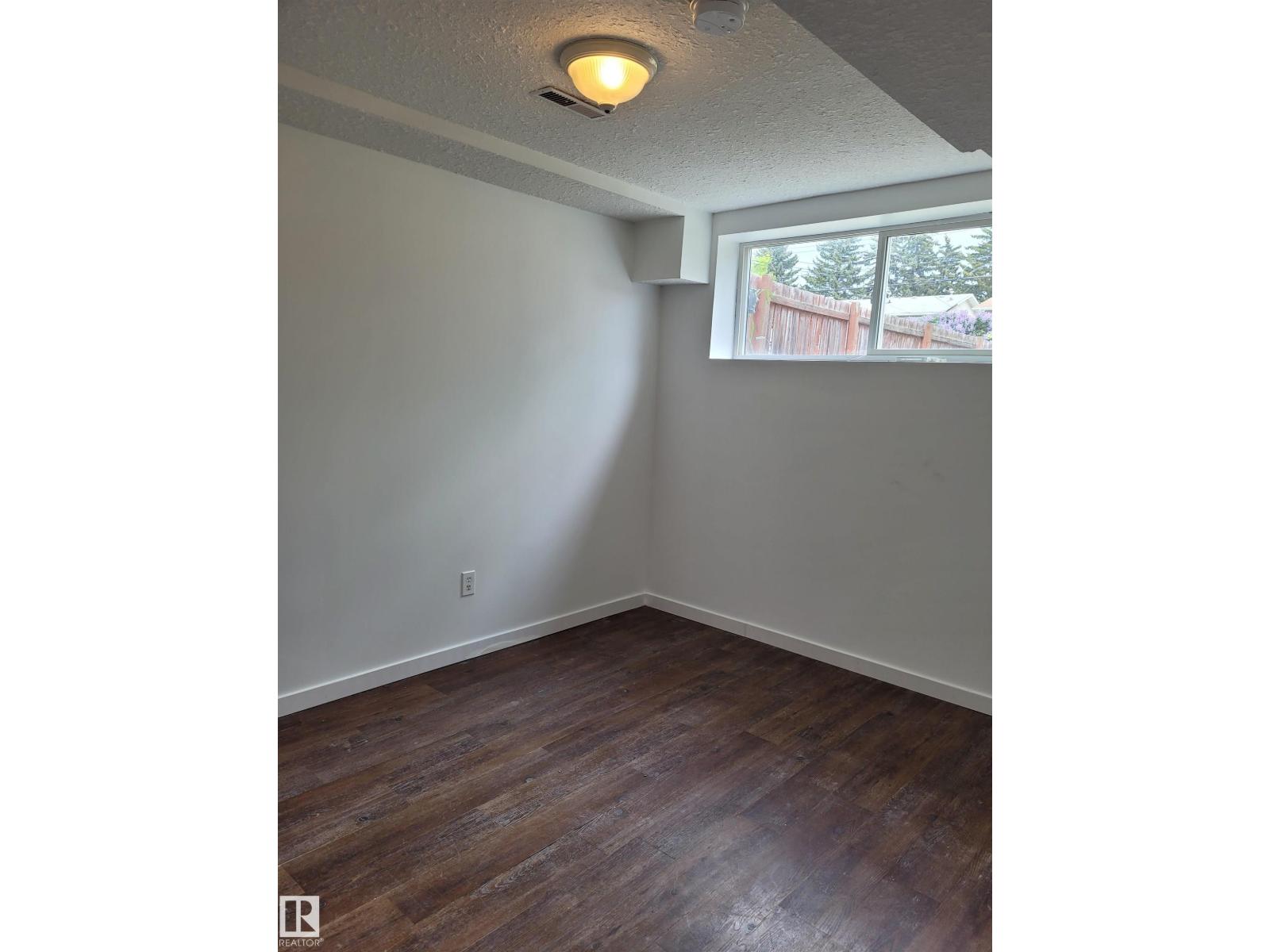 10219A 155 ST NW - 9