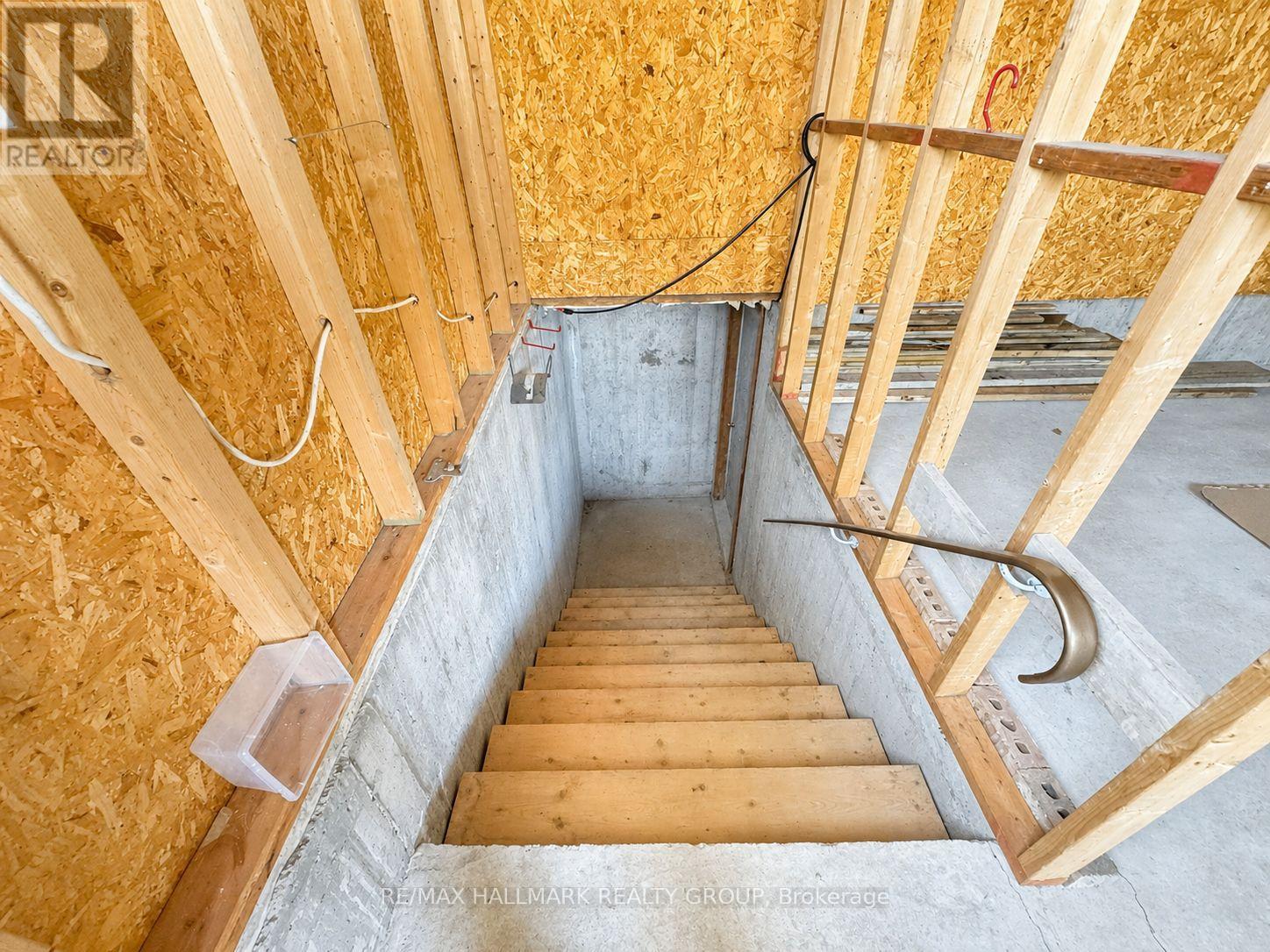 591 LAURIN STREET - 27