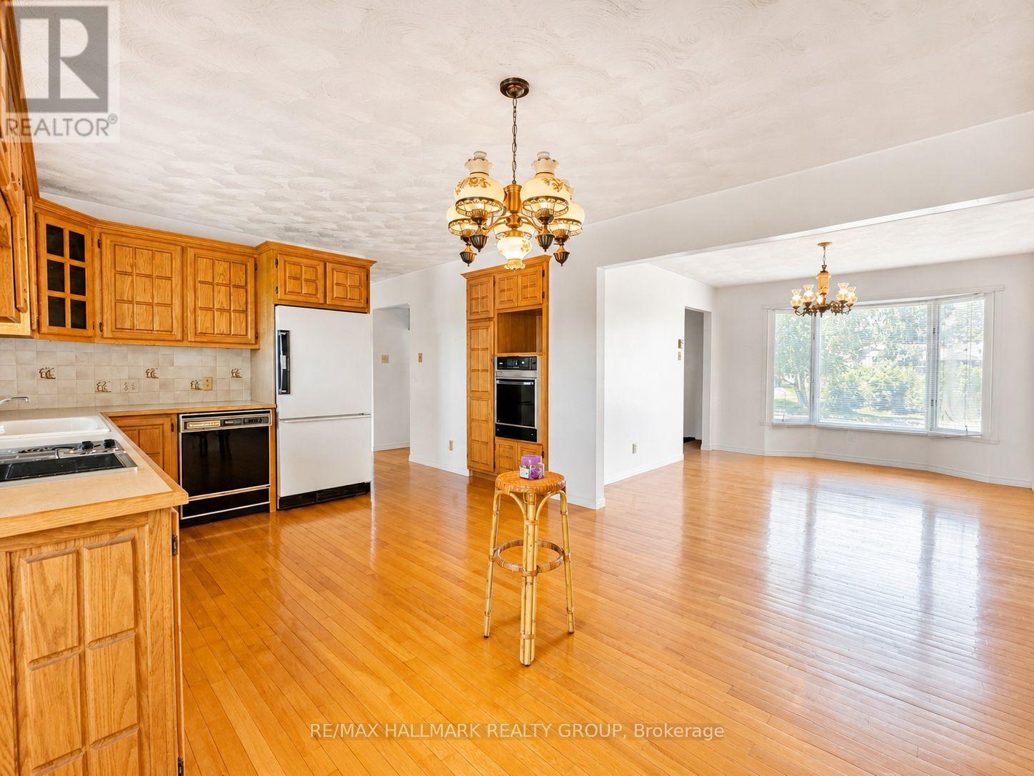 591 LAURIN STREET - 10
