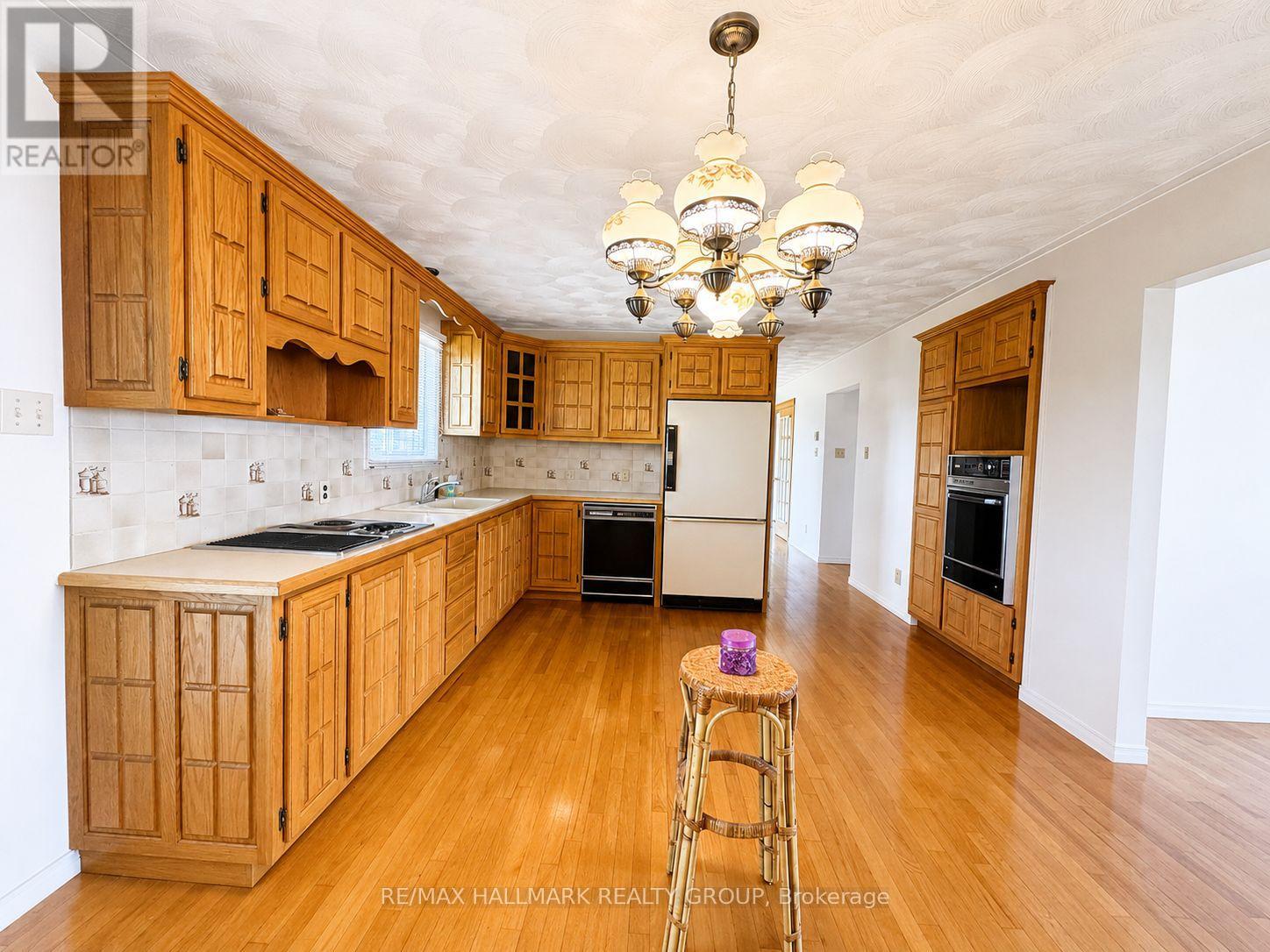 591 LAURIN STREET - 32