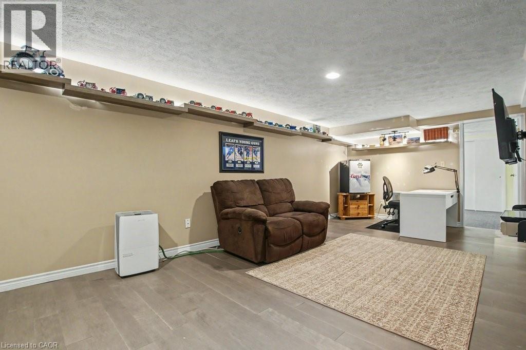 51 SCHADE Street - 28