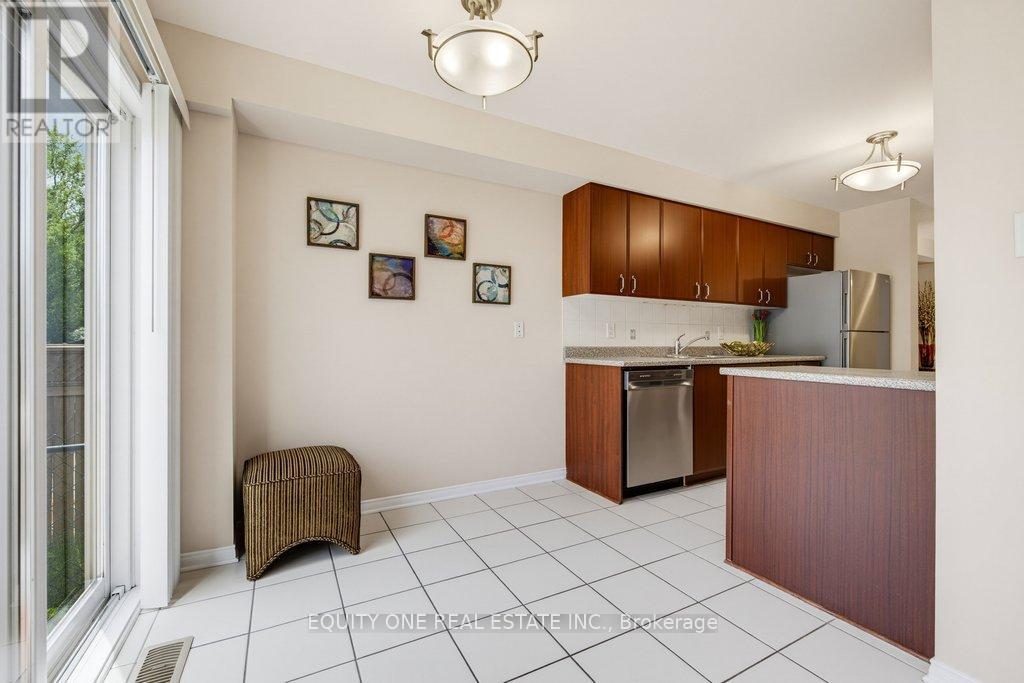 3 Bed, 4 Bath House for Sale in Ottawa – 325 APPLECROSS CRESCENT, Ottawa – MLS# X13443246 - Image 10