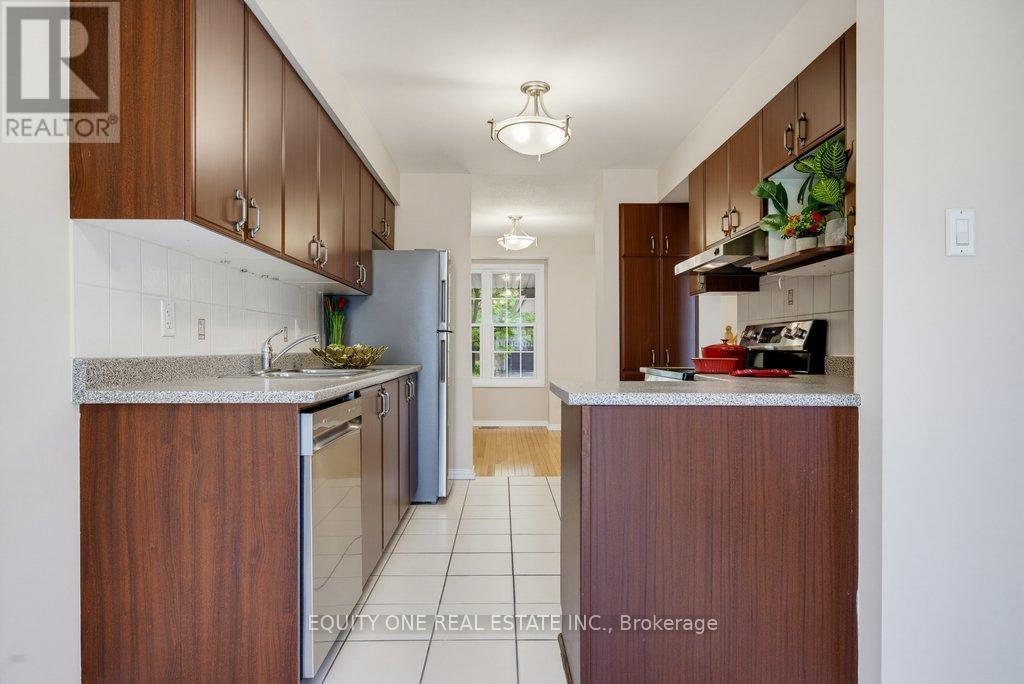 3 Bed, 4 Bath House for Sale in Ottawa – 325 APPLECROSS CRESCENT, Ottawa – MLS# X13443246 - Image 11