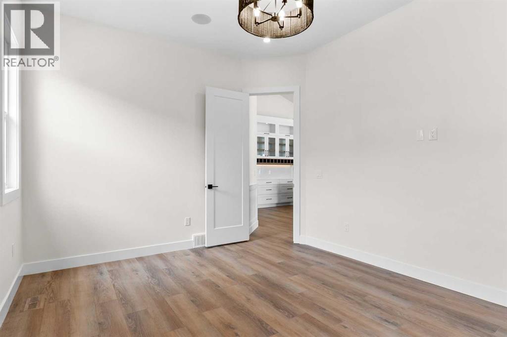 716 Mandalay Avenue — photo 21