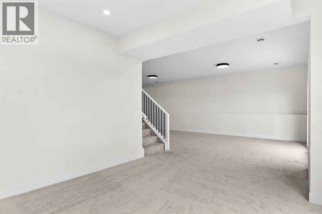 716 Mandalay Avenue — photo 27
