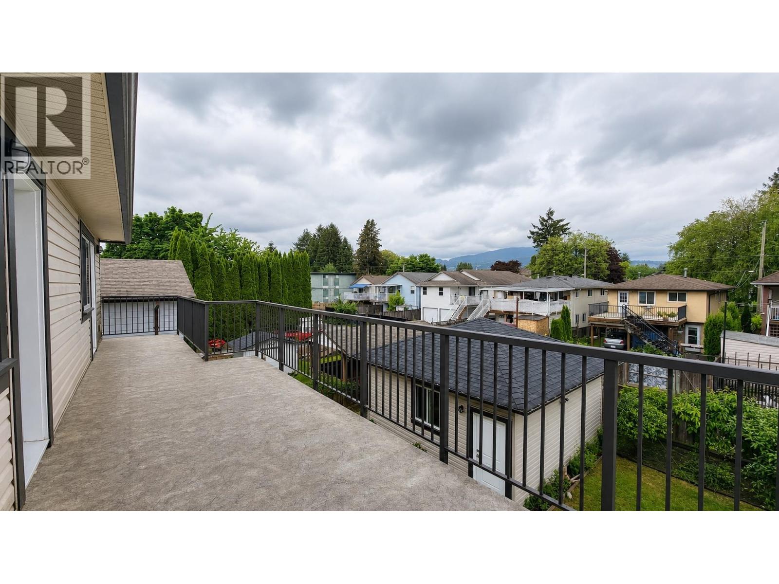 1975 COQUITLAM AVENUE, Port Coquitlam