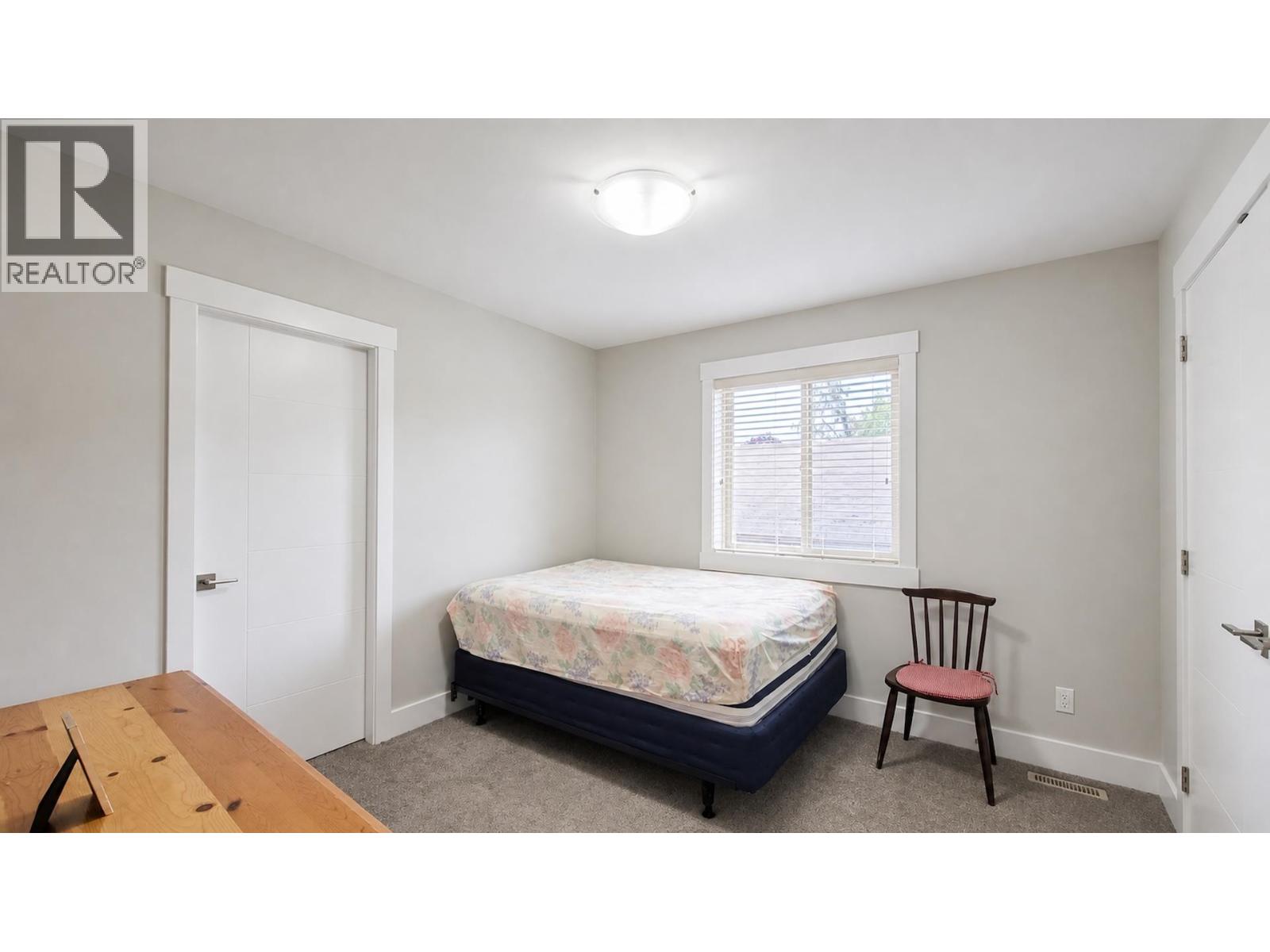 1975 COQUITLAM AVENUE, Port Coquitlam