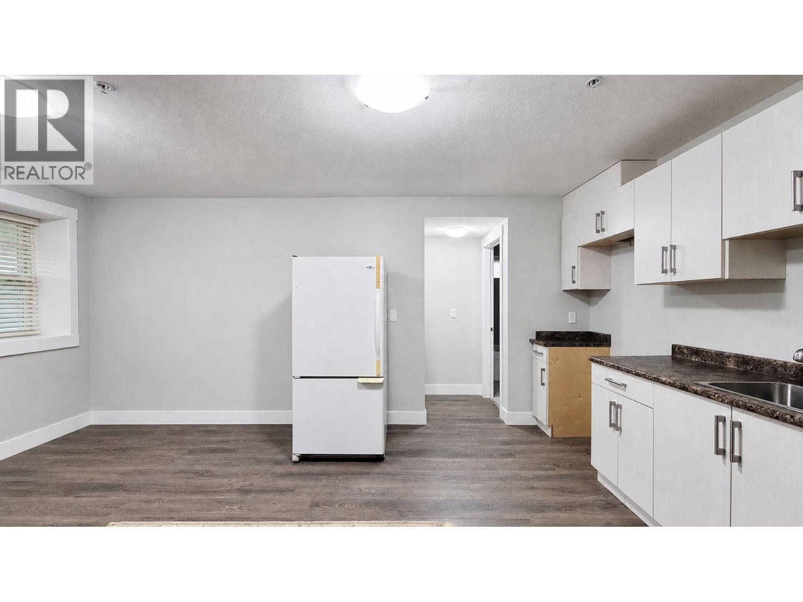 1975 COQUITLAM AVENUE, Port Coquitlam
